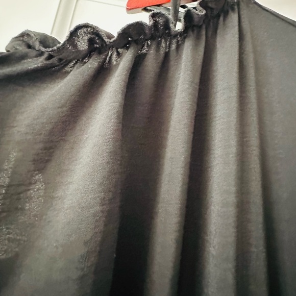 Stylish Cold Shoulder Jumpsuit - Effortless Elegance - Picture 6 of 8